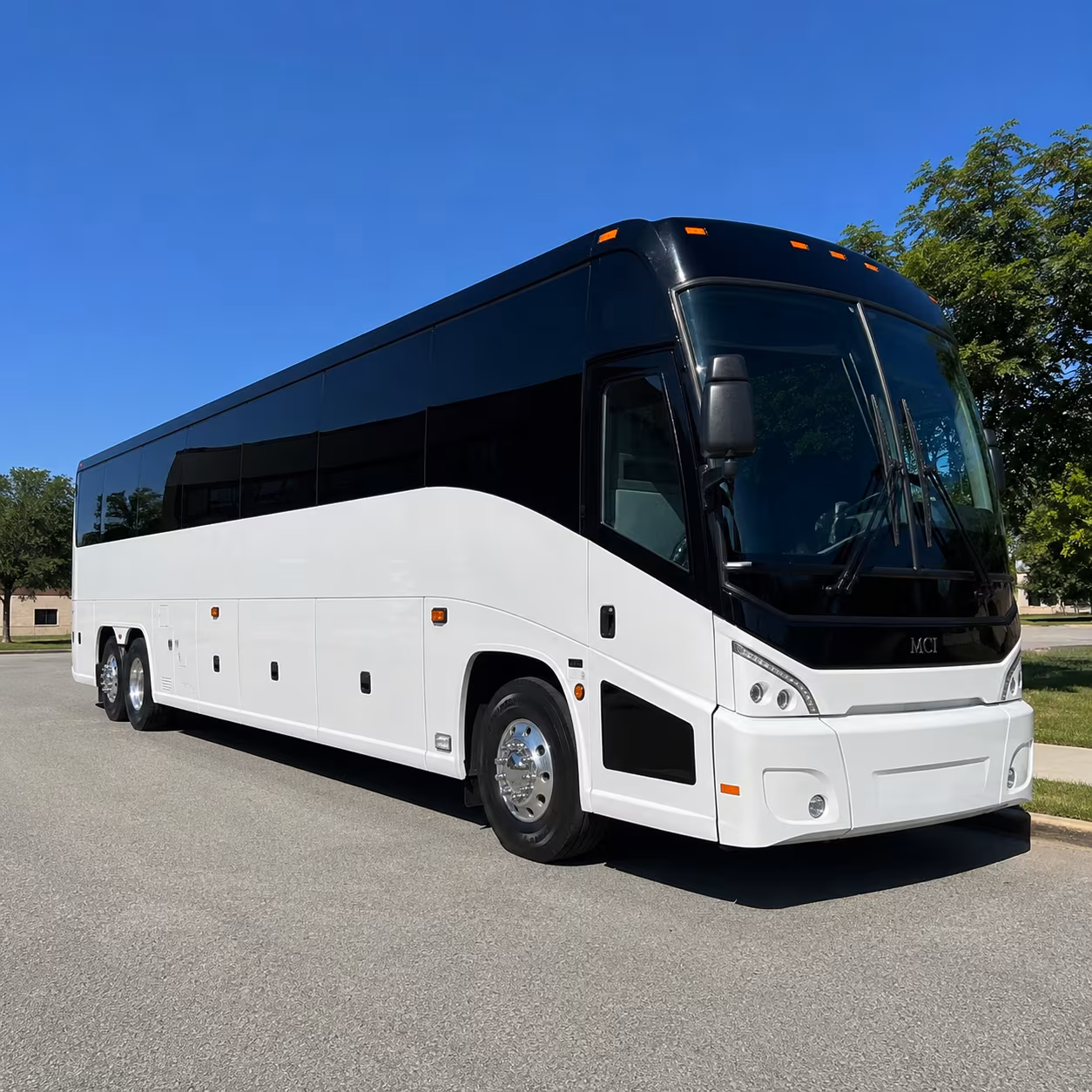 hampton 40 passenger charter bus