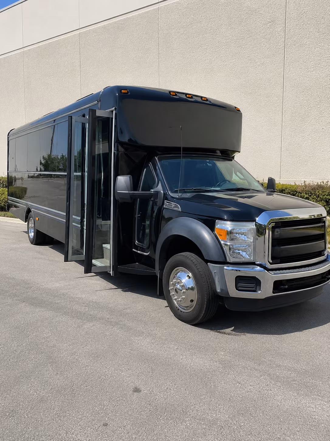 hampton new years eve party bus rental